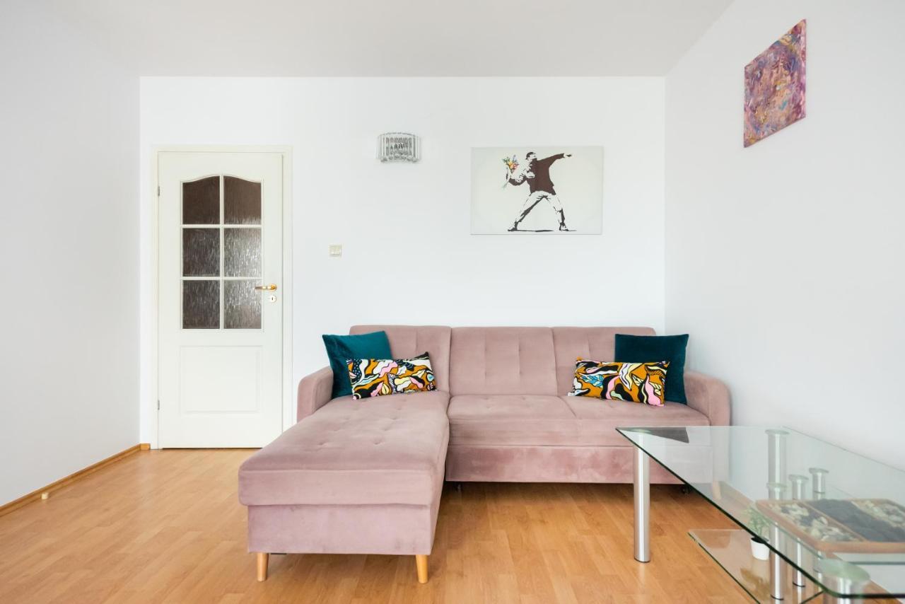 Ken 54 2-bedroom * Warsaw